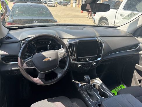 Used 2018 Chevrolet Traverse LT FWD image 9