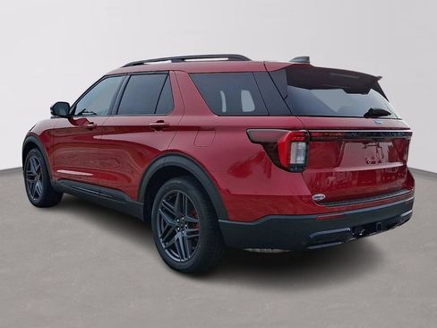 Certified 2025 Ford Explorer ST-Line w/ Premium Package RWD image 4