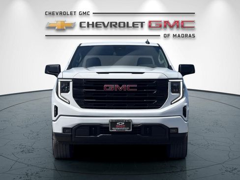 Used 2025 GMC Sierra 1500 Elevation AWD/4WD image 8