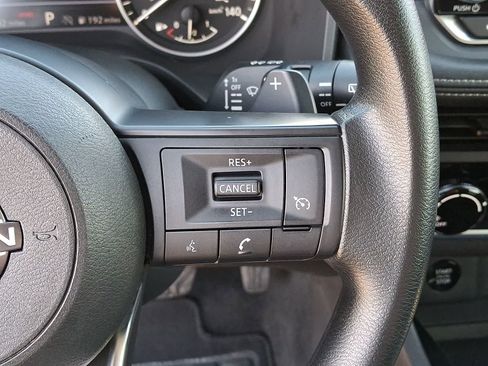 Used 2024 Nissan Rogue S AWD/4WD image 22