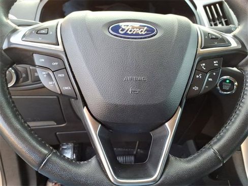 Used 2024 Ford Edge SEL image 12