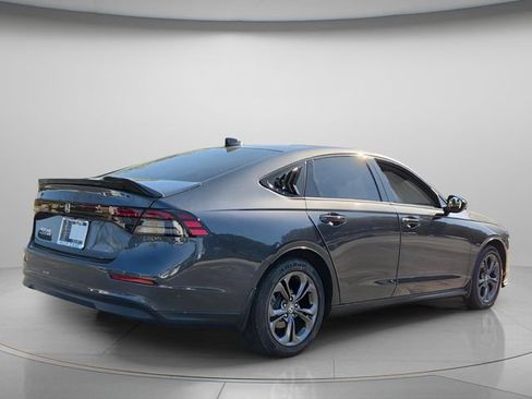 Used 2025 Honda Accord SE image 7