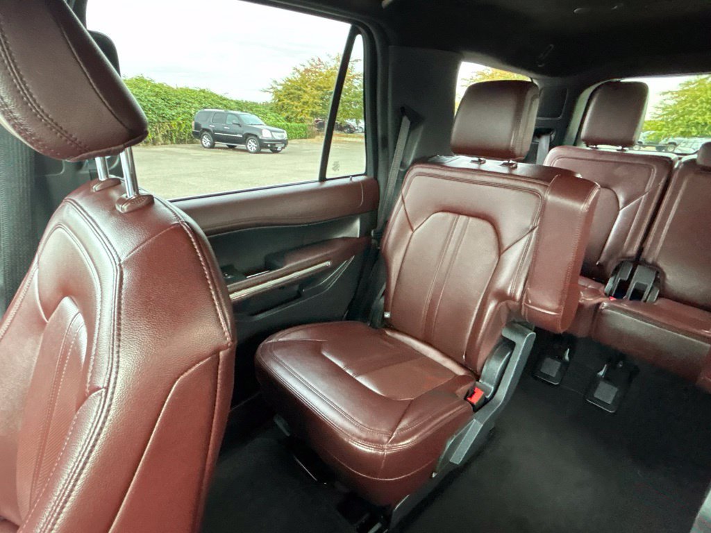 Used 2024 Ford Expedition Limited AWD/4WD image 39