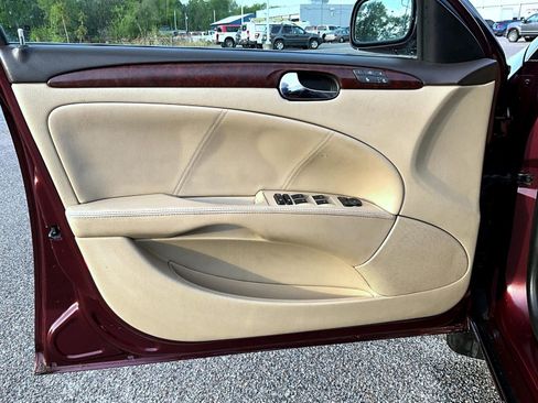 Used 2007 Buick Lucerne CXL FWD image 10