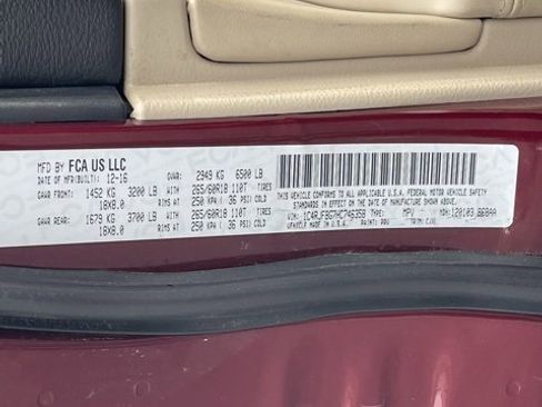 Used 2017 Jeep Grand Cherokee Limited image 25