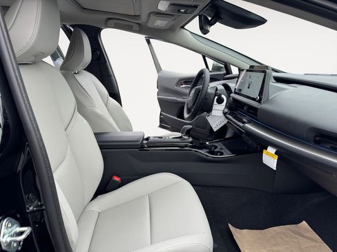 New 2025 Toyota Prius XLE image 15