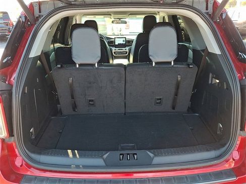 Certified 2024 Ford Explorer XLT w/ Equipment Group 202A image 28