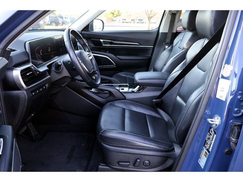 Used 2025 Kia Telluride S AWD/4WD image 29