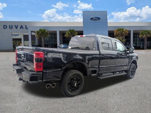 New 2025 Ford F250 Lariat w/ Black Appearance Package image 4