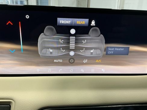 Used 2025 Nissan Armada Platinum Reserve image 16