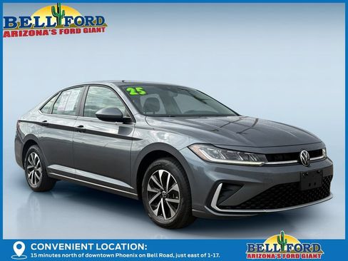 Used 2025 Volkswagen Jetta S FWD image 4