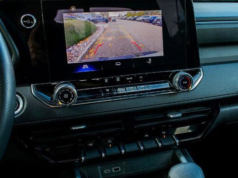 Used 2023 Chevrolet Colorado W/T image 19