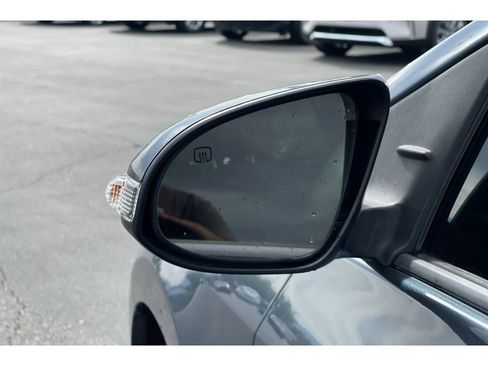 Used 2019 Toyota Corolla SE w/ Carpet Mat Package (TMS) FWD image 12