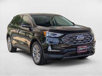 Used 2024 Ford Edge Titanium video 3