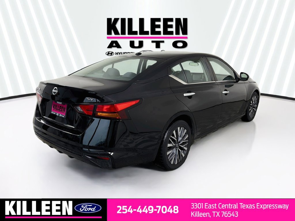 Used 2023 Nissan Altima 2.5 SV FWD image 9