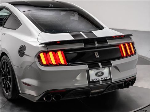 Used 2017 Ford Mustang Shelby GT350 image 35