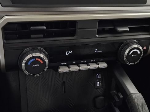 Used 2025 Toyota Tacoma TRD Off-Road AWD/4WD image 16