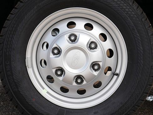 New 2026 Ford Transit 350 148 Medium Roof AWD image 35