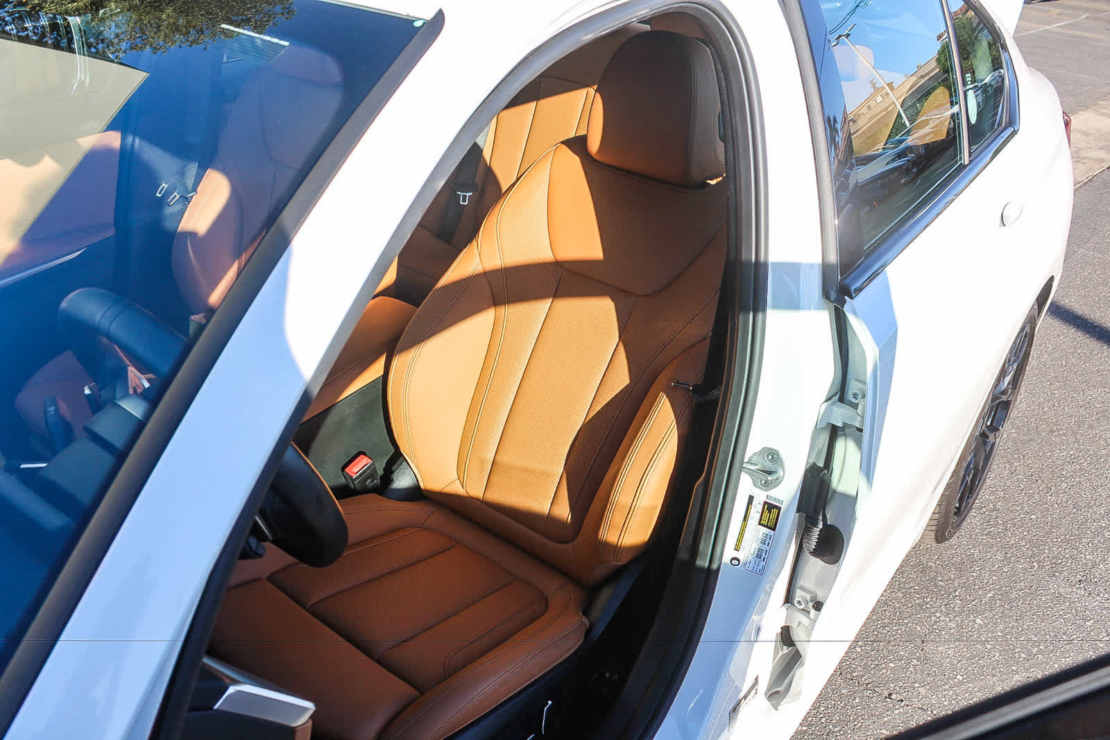 Used 2026 BMW 330i Sedan w/ M Sport Package RWD image 28