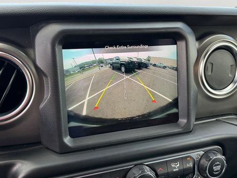 Used 2022 Jeep Wrangler Unlimited Rubicon 4xe w/ Cold Weather Group AWD/4WD image 22