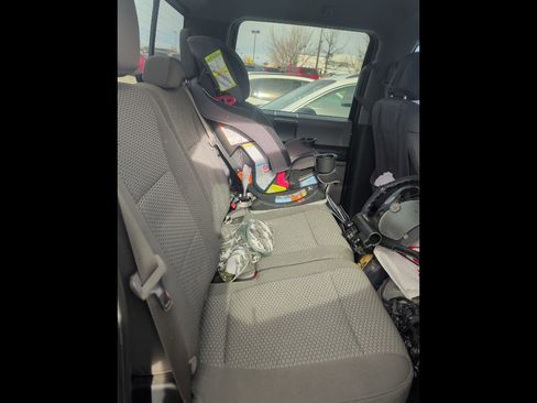 Used 2017 Ford F150 XLT w/ Equipment Group 302A Luxury image 6