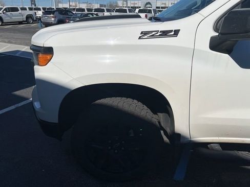 Used 2024 Chevrolet Silverado 1500 Custom Trail Boss w/ LPO, Dark Essentials Package image 15