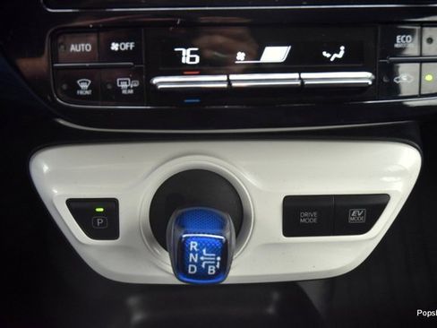 Used 2016 Toyota Prius Two image 15