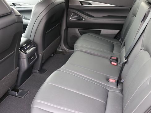 Certified 2025 INFINITI QX60 Luxe w/ Black Edition image 17