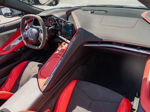 Used 2024 Chevrolet Corvette Stingray Preferred Cpe w/ Z51 Performance Package RWD image 23