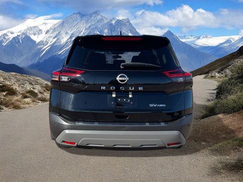Used 2022 Nissan Rogue SV image 4