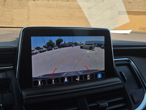 Used 2021 Chevrolet Tahoe High Country w/ Premium Package AWD/4WD image 19