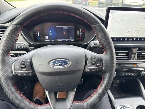 Used 2024 Ford Escape ST-Line w/ Tech Pack #1 AWD/4WD image 23
