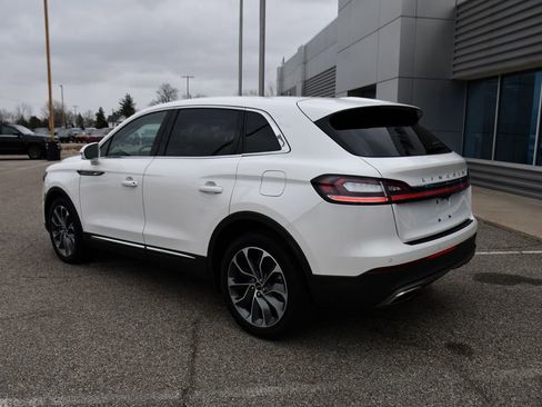 Used 2023 Lincoln Nautilus Reserve image 8