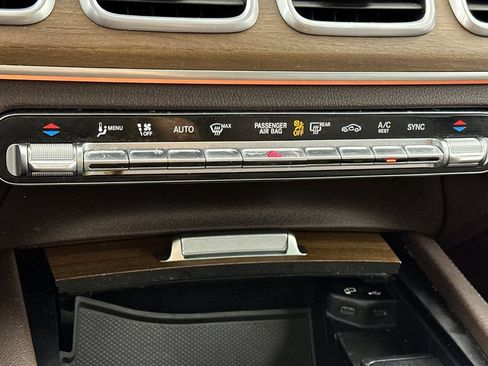 Certified 2022 Mercedes-Benz GLS 450 4MATIC image 28