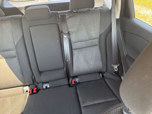 Used 2025 Nissan Rogue SV image 39