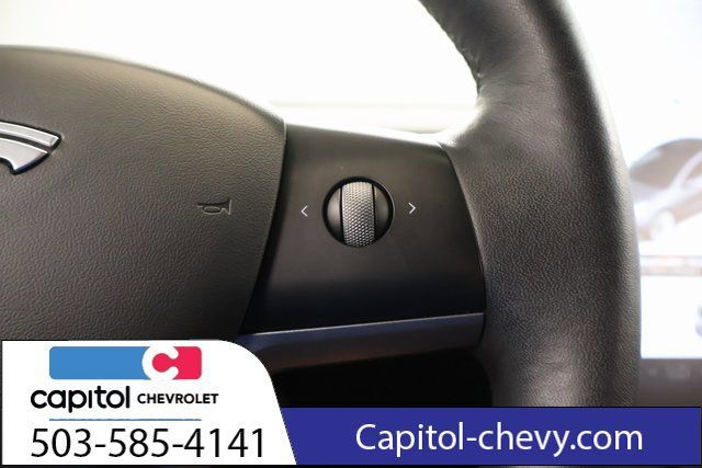 Used 2021 Tesla Model 3 Standard Range Plus RWD image 18