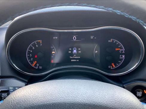 Used 2018 Jeep Grand Cherokee Laredo AWD/4WD image 25