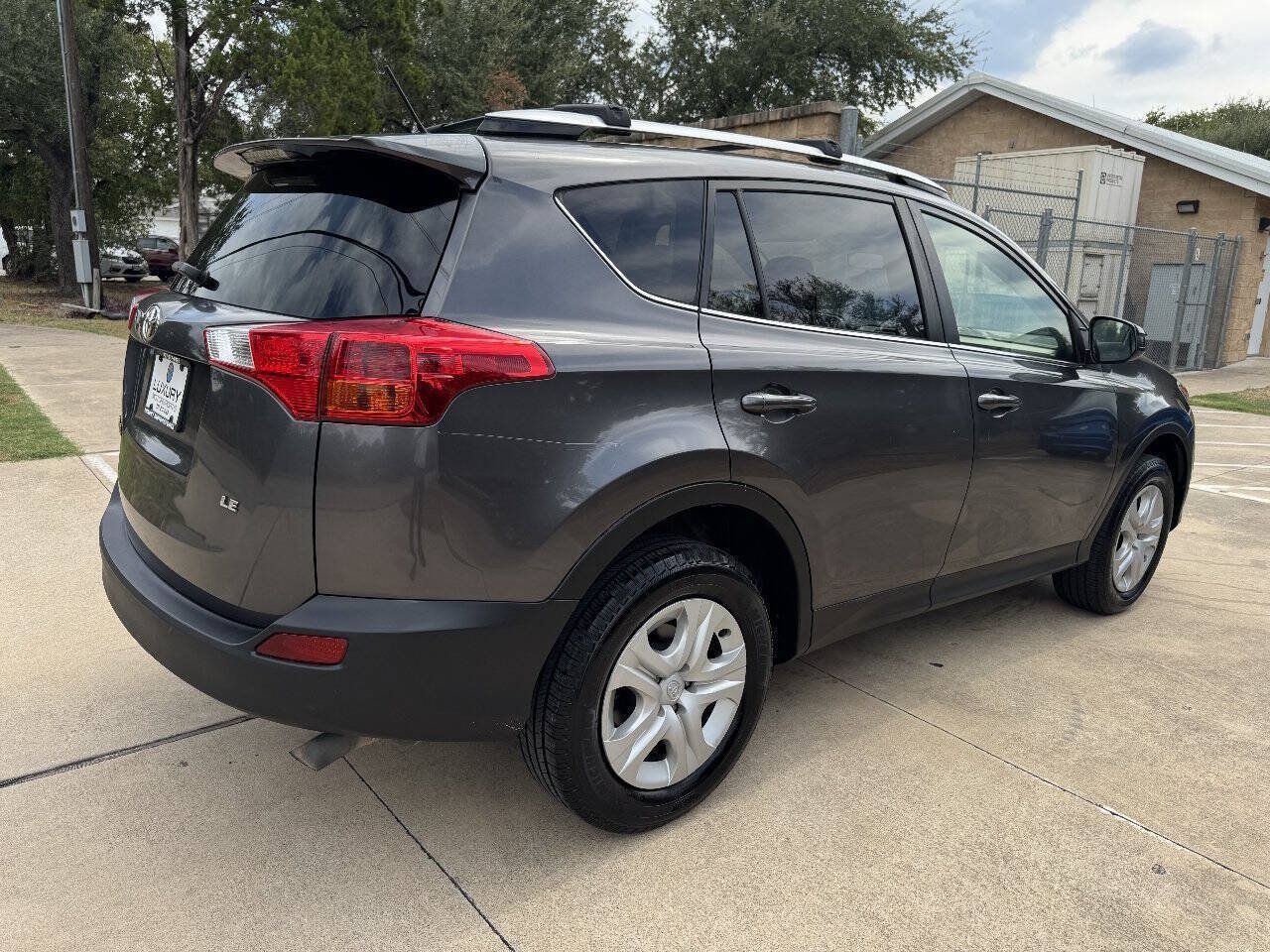 Used 2013 Toyota RAV4 LE FWD image 15