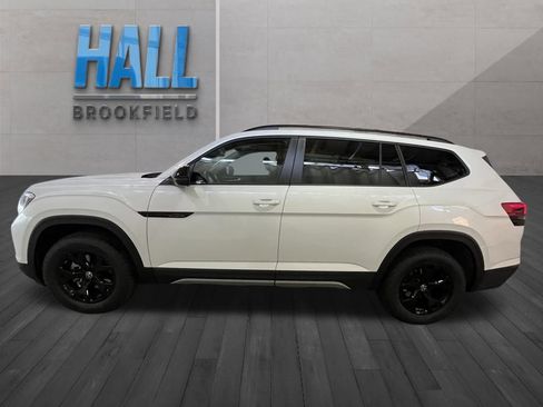 New 2026 Volkswagen Atlas Peak Edition AWD/4WD image 2