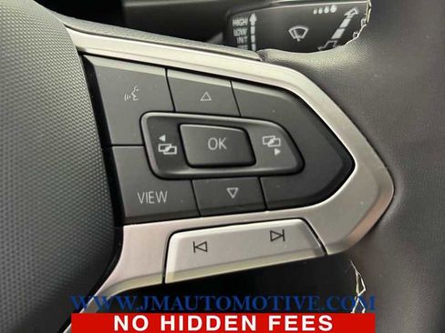 Used 2024 Volkswagen Tiguan S image 41