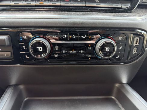 Used 2025 Chevrolet Silverado 2500 LTZ w/ LTZ Plus Package AWD/4WD image 18