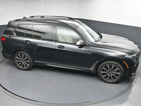 Used 2022 BMW X7 M50i image 35