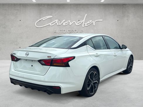 Used 2023 Nissan Altima 2.5 SR FWD image 19