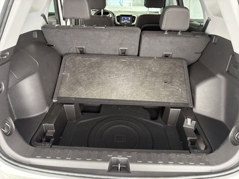 Used 2024 GMC Terrain SLE image 11