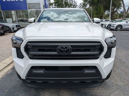 Used 2024 Toyota Tacoma SR5 AWD/4WD image 9