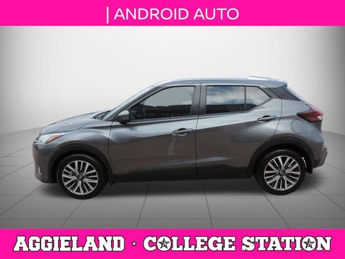 Used 2023 Nissan Kicks SV FWD image 7