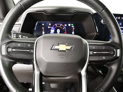 Used 2023 Chevrolet Colorado LT w/ LT Convenience Package II AWD/4WD image 21