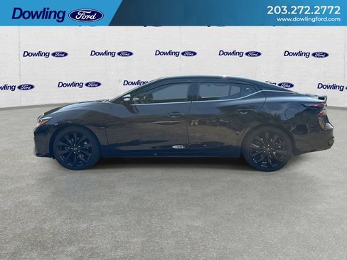 Used 2023 Nissan Maxima SR w/ Sport Mat Group FWD image 5