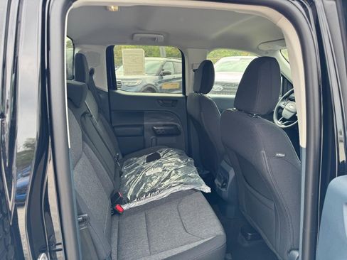 New 2025 Ford Maverick XLT w/ XLT Luxury Package image 5