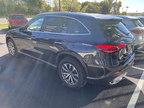 Used 2025 Mercedes-Benz GLC 300 4MATIC image 5